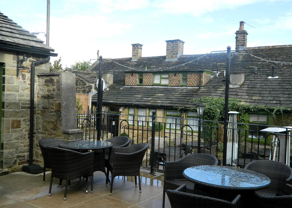 The Black Horse Inn Brighouse Exterior foto