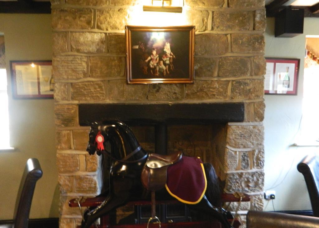 The Black Horse Inn Brighouse Exterior foto