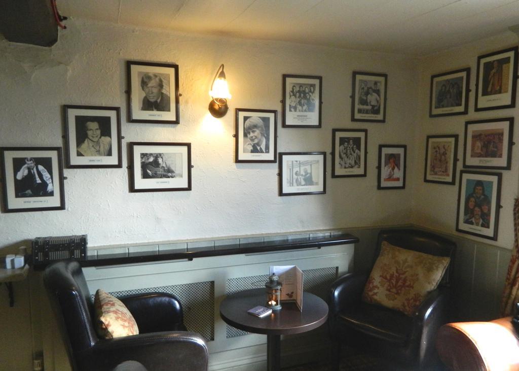 The Black Horse Inn Brighouse Exterior foto