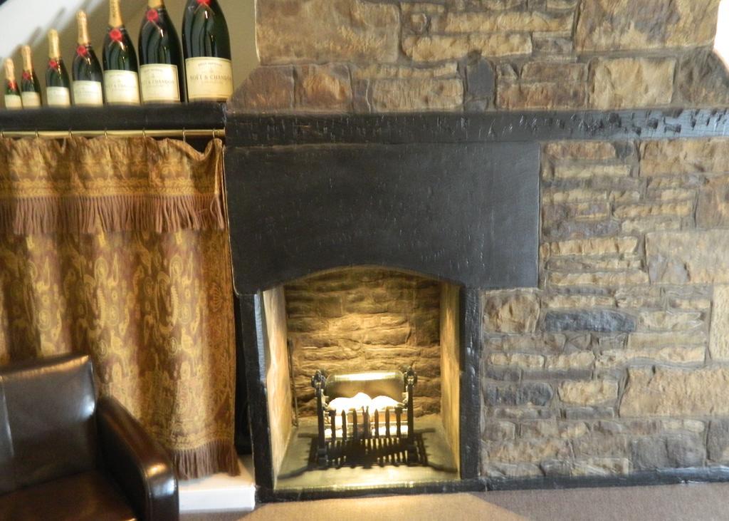 The Black Horse Inn Brighouse Exterior foto